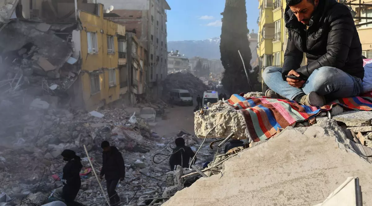 Bilanțul deceselor după cutremurele din Turcia și Siria se apropie de 42.000. O tânără a fost salvată din ruine după 248 de ore