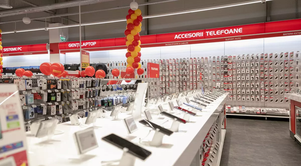Altex oferă clienților toți banii înapoi pe vouchere la toate cumpărăturile realizate în noua campanie „1 din 100 cumpărători este câștigător”