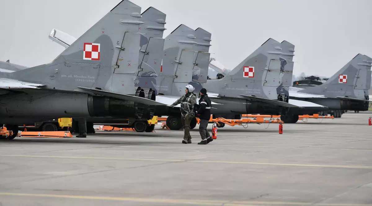 Prima reacție a Rusiei după ce Polonia și Slovacia au devenit primele țări NATO care trimit avioane militare Ucrainei