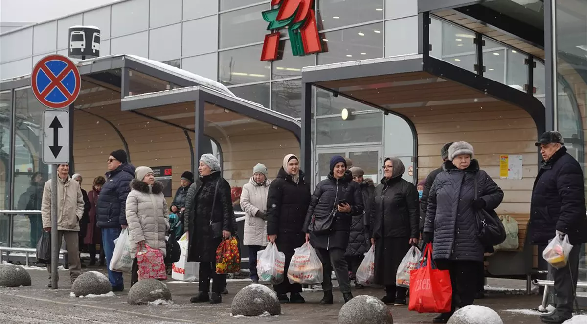 Auchan deschide un nou lanț de magazine în Rusia. Retailerul spune că vrea să ofere populației produse de calitate la prețuri accesibile
