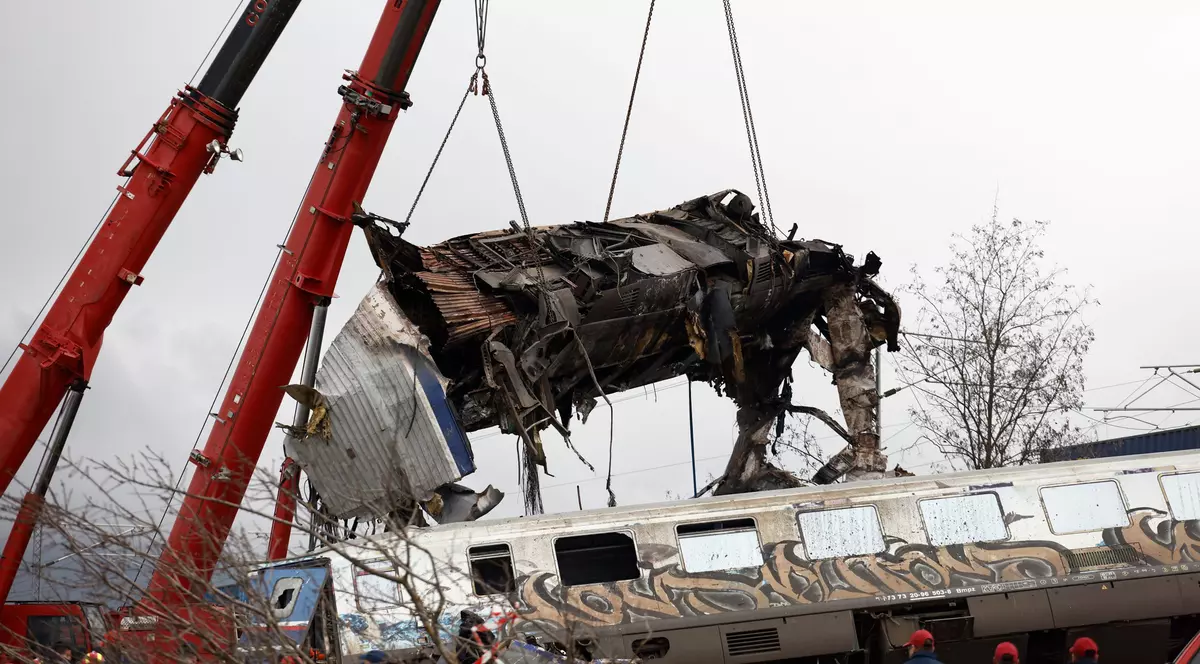 Urmări accident feroviar Grecia Foto: EPA