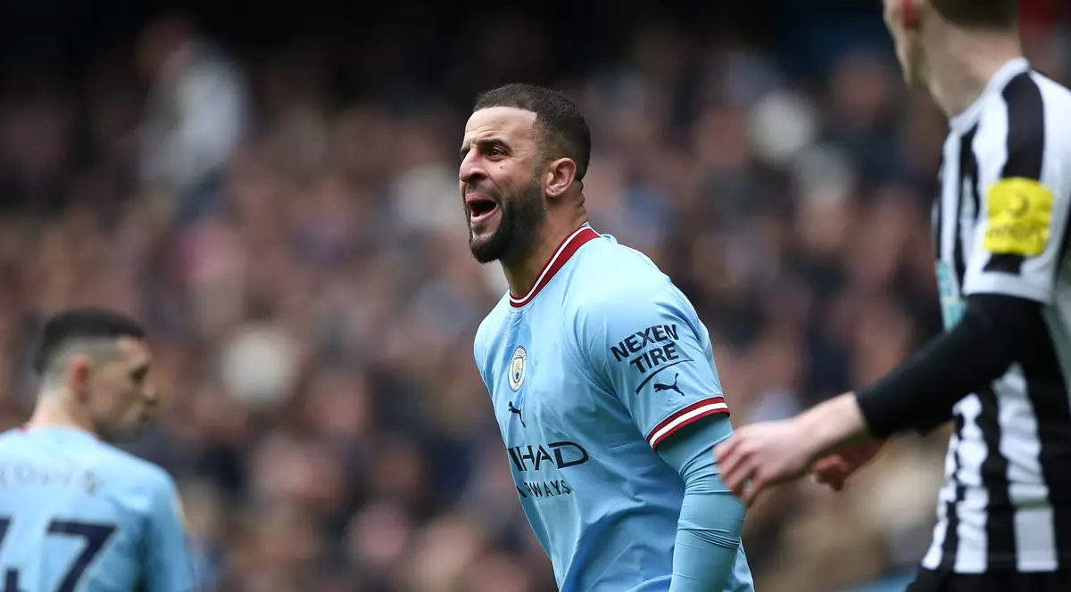 Internaționalul englez Kyle Walker, surprins în ipostaze indecente, într-un club din Manchester: „Niciuna dintre femei nu era soția lui”