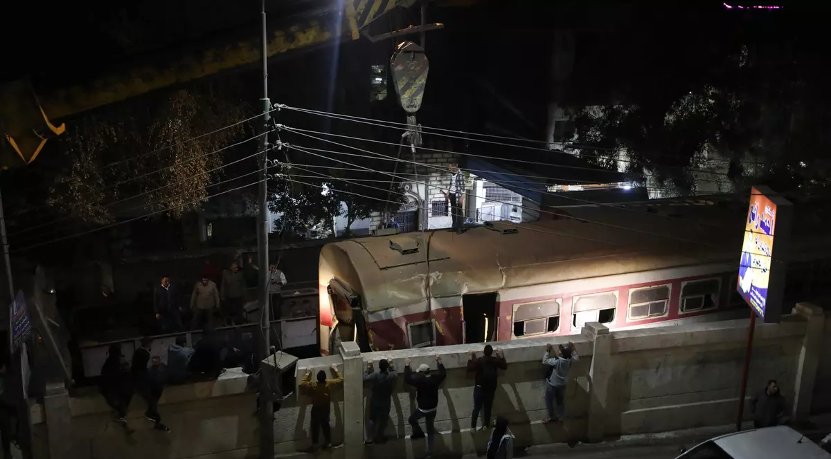 Accident feroviar în Egipt. Două persoane au murit și 16 au fost rănite, după ce un tren a deraiat la nord de Cairo