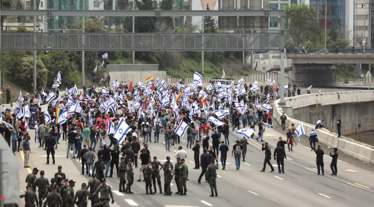 Ziua în care israelienii vor să „paralizeze” țara. Mii de persoane protestează împotriva reformelor din justiție