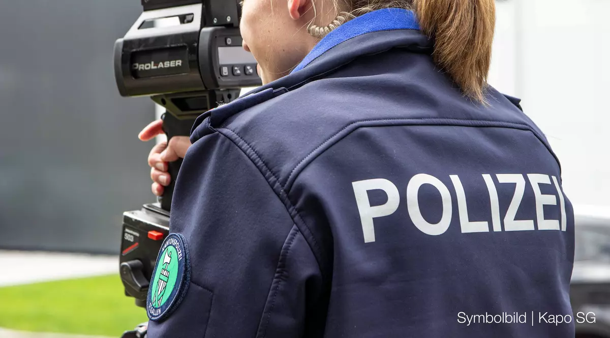 O șoferiță a scăpat de închisoare, după ce n-a putut fi deosebită de sora ei în poza de pe radar, în Elveția