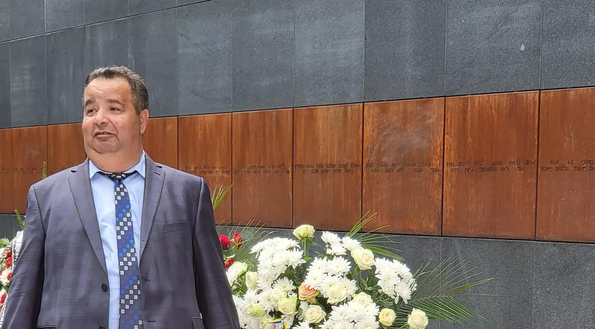 Dorin Cioabă cere ca BOR „să îşi ceară scuze" pentru ce s-a întâmplat în timpul robiei romilor. Reacţia Patriarhiei