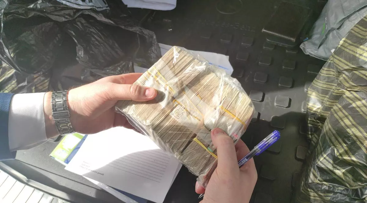 Percheziții la membri ai Partidului ŞOR, în dosarul de finanțare ilegală a formațiunii. Peste 4,5 milioane de lei confiscate