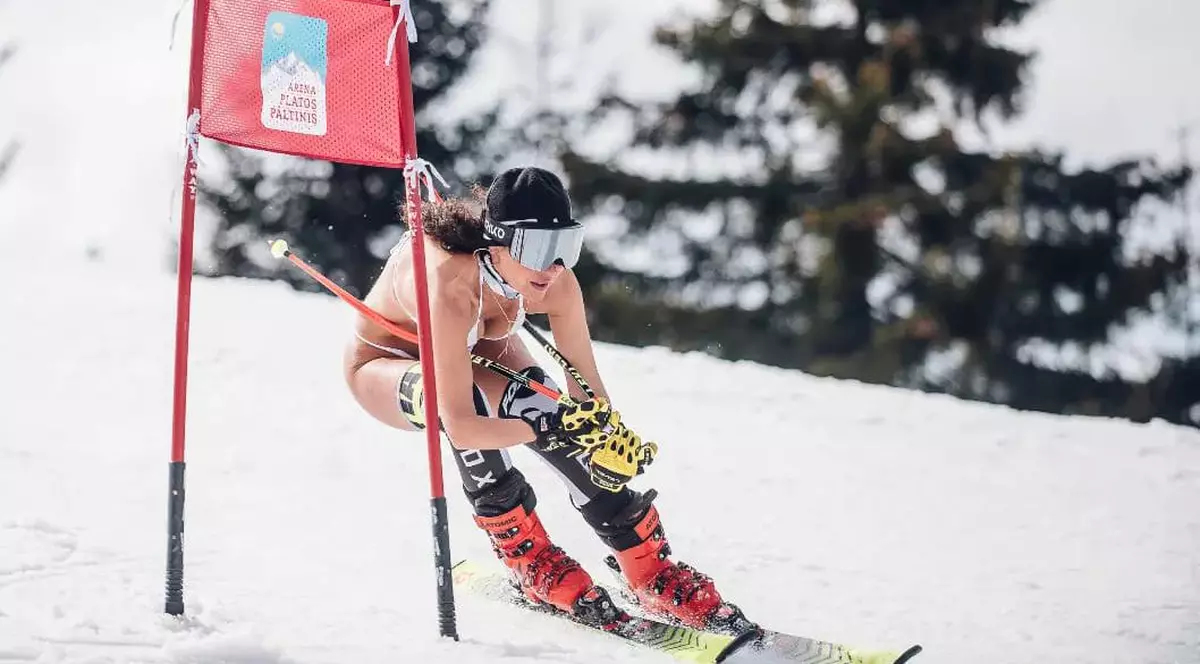 Corina a câștigat marele premiu al competiției Bikini Race de la Păltiniș