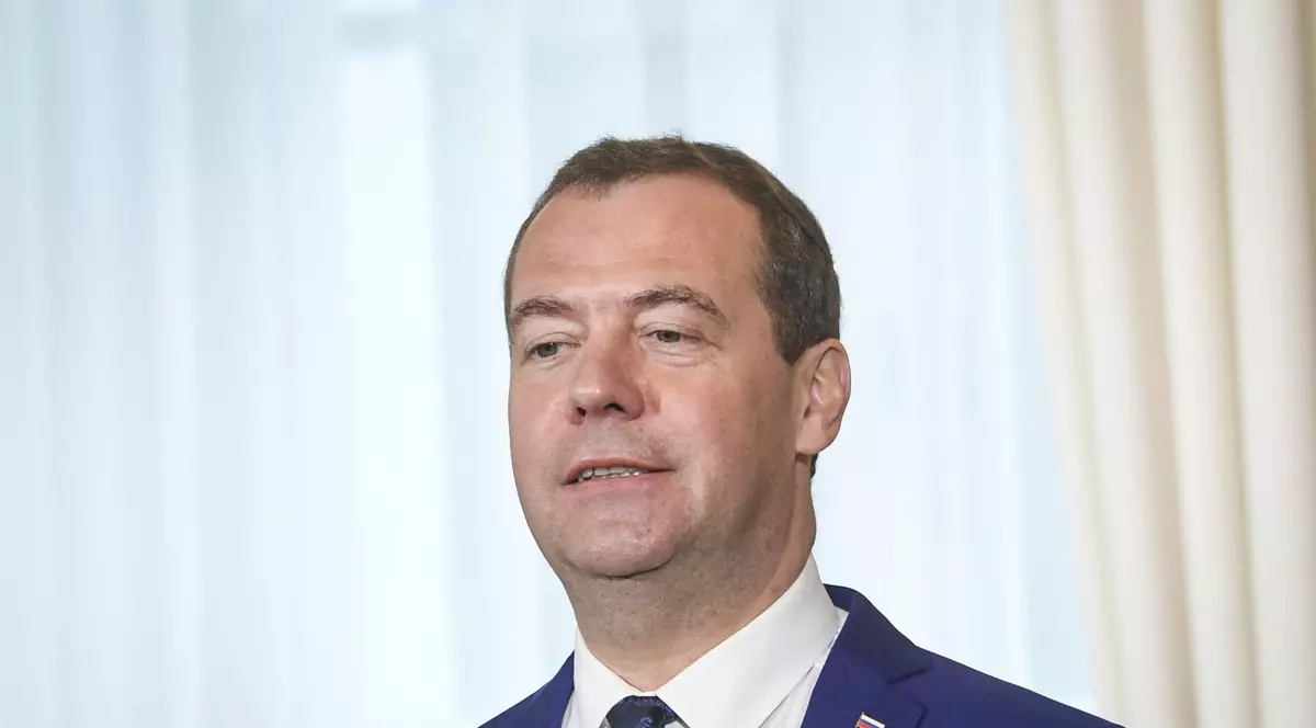 Medvedev amenință cu „apocalipsa nucleară”, pe măsură ce Ucraina primește arme tot mai distructive din Occident
