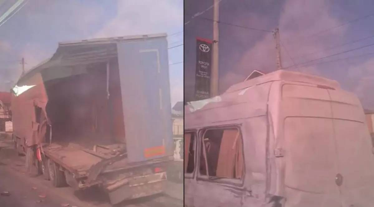 Microbuz cu 14 pasageri la bord, implicat într-un accident în Iași