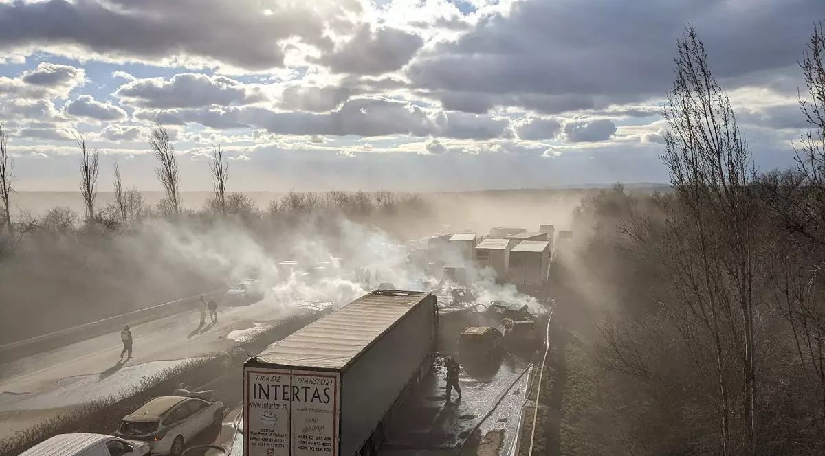 Accidentul cu 41 de mașini din Ungaria a fost filmat de camerele de supraveghere. Ce a provocat dezastrul. VIDEO