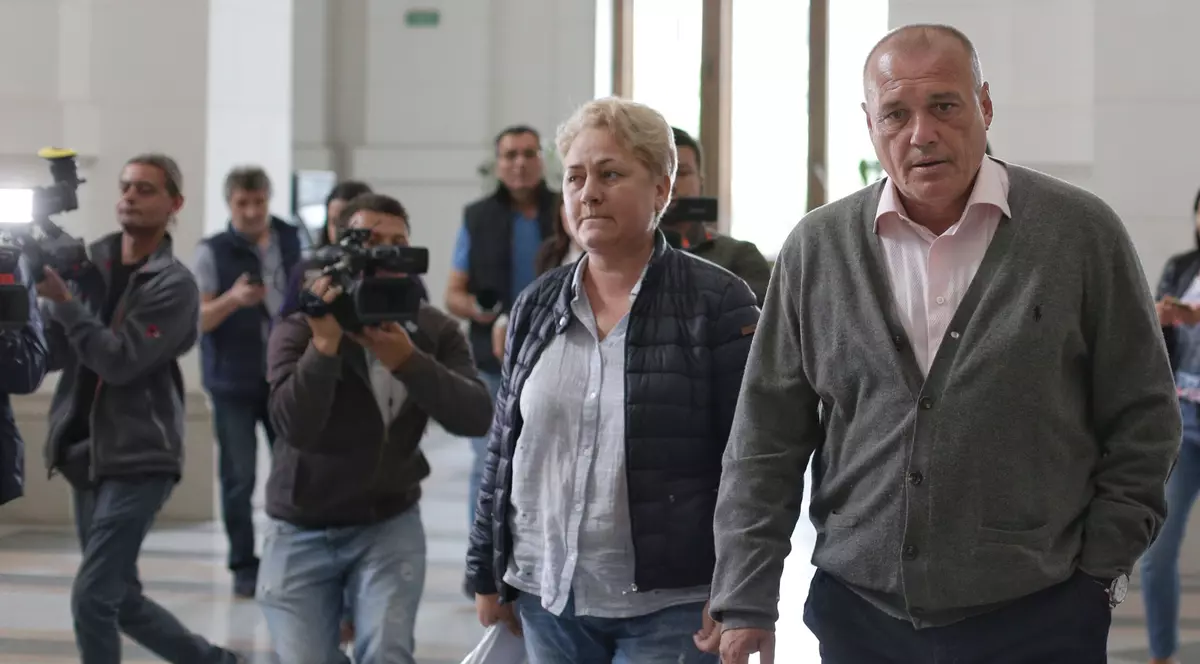 Judecătoarea acuzată că a luat 50.000 de euro mită de la o ghicitoare, repusă în drepturi de CSM. Faptele s-au prescris