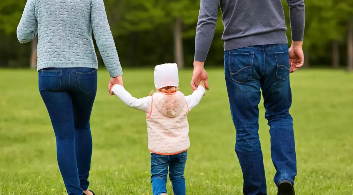 Ce înseamnă pentru Codul Civil părinții și obligațiile pe care le au față de un copil