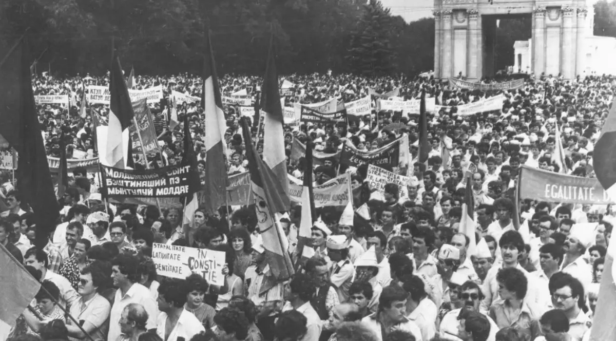 Limba română a devenit în cele din urmă limba oficială în Republica Moldova, dar acesta e doar un început. Ce moștenire are țara de lăsat în urmă