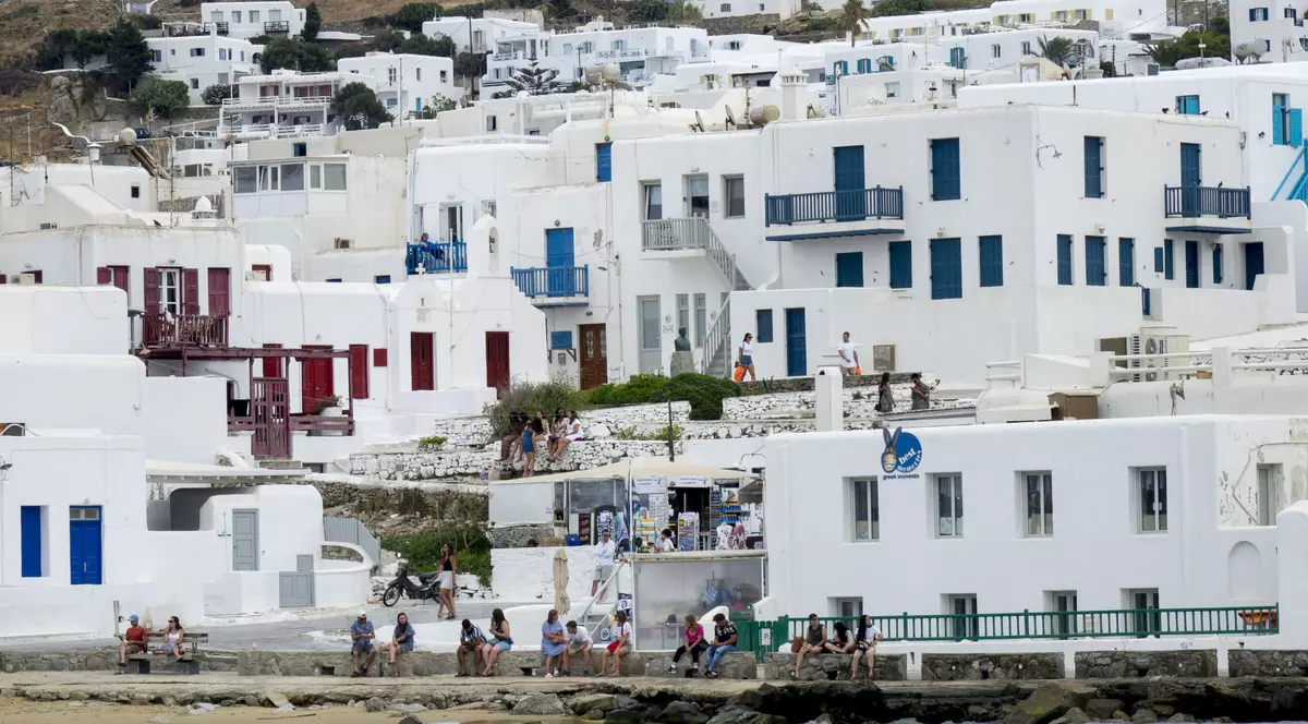 Eforturile de conservare a insulei grecești Mykonos au degenerat în violențe. Arheolog bătut violent