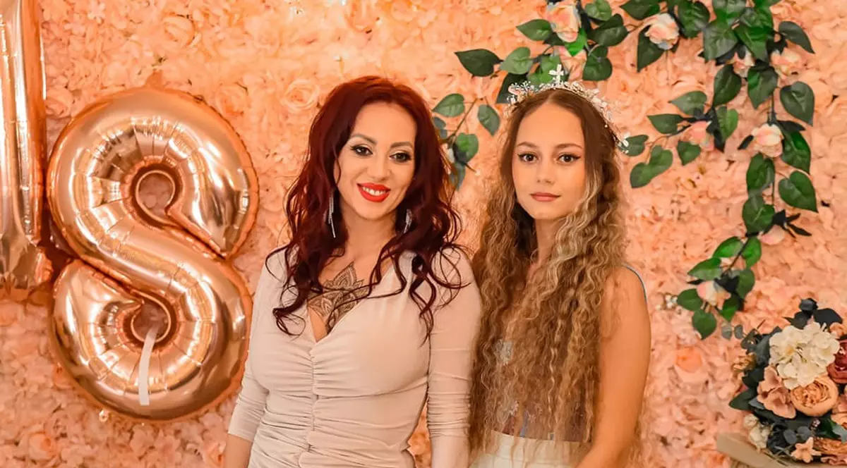 Larisa Drăgulescu i-a interzis fetei sale să activeze pe site-urile pentru adulți: „Nu concep! Ea nu-mi va călca pe urme”. Ce avere a strâns