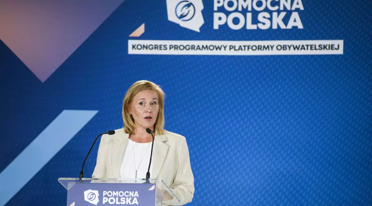 Sinuciderea fiului unei deputate poloneze stârnește critici la adresa presei de stat, care l-a identificat drept victimă a abuzurilor sexuale