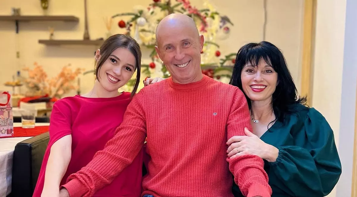 Ivona, Mugur Mihăescu și Rodica