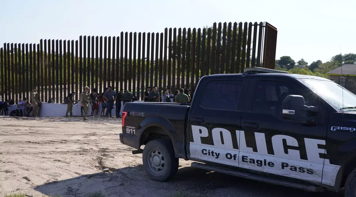 Cazul românului care a murit după 5 zile petrecute într-un centru de detenție pentru migranți din SUA. Americanii spun că au informat ambasada, MAE spune că a aflat de la un ONG