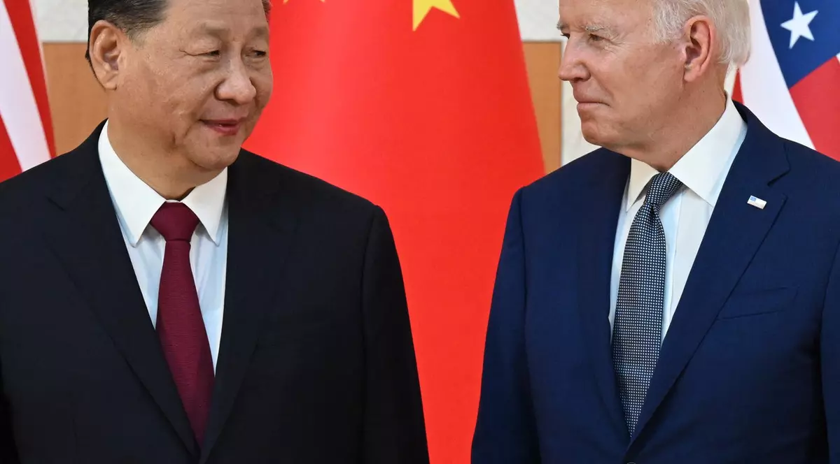 Războiul semiconductorilor și al inteligenței artificiale: SUA interzic companiilor americane să facă investiții în China în tehnologie