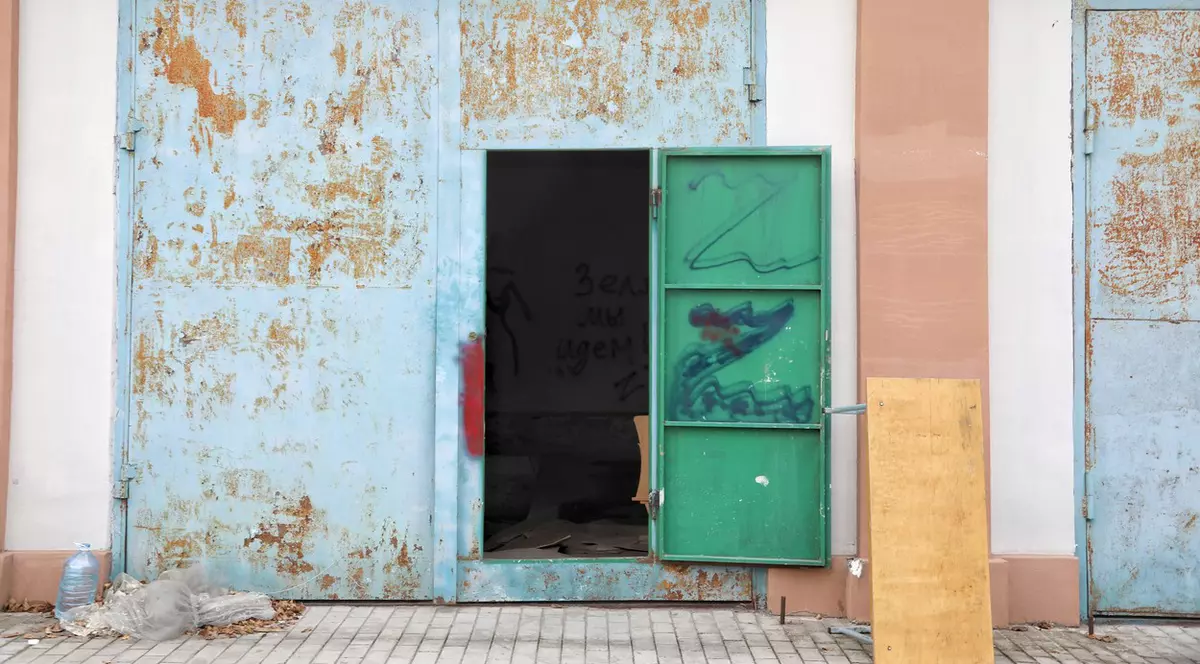 Camerele de tortură din Herson, înființate la ordinul Moscovei. O echipă internațională de avocați a analizat dovezile