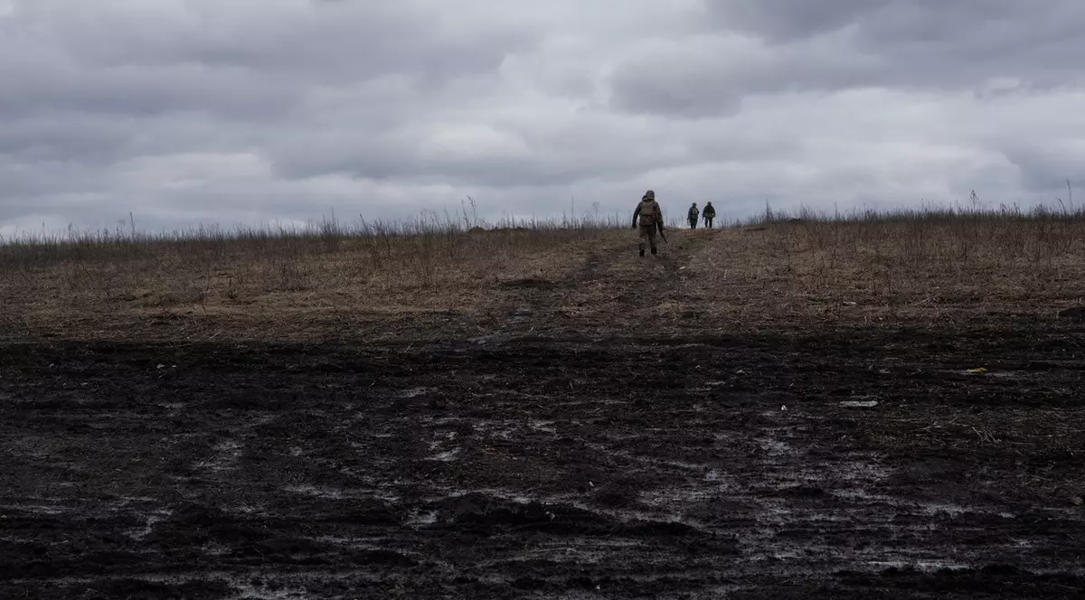 Rușii au executat brutal un prizonier de război ucrainean, acuză Kievul. Militarul ar fi strigat „Glorie Ucrainei” înainte de a fi împușcat