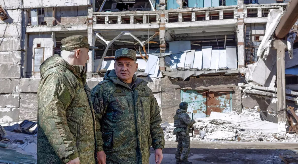 Serghei Şoigu a vizitat Mariupol pentru a inspecta lucrările de reconstrucție, anunță armata rusă