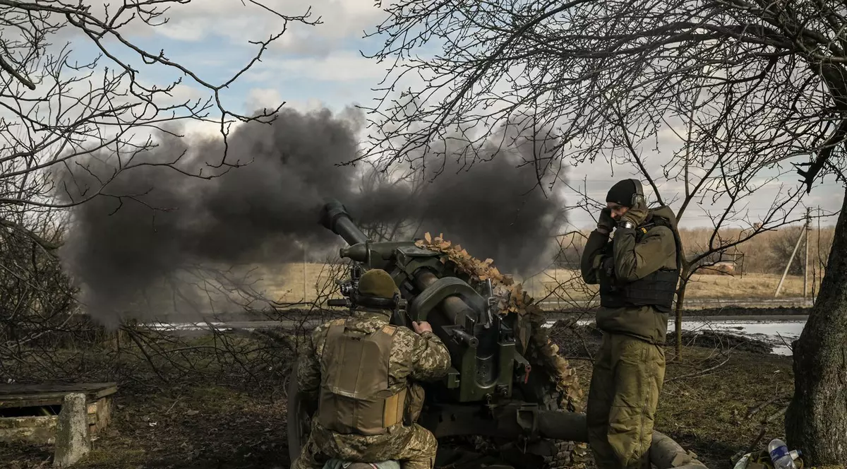 Comandant ucrainean: „Fiecare oră în Bahmut este un iad”, dar forțele Kievului au stabilizat linia frontului. Rușii „bombardează haotic”