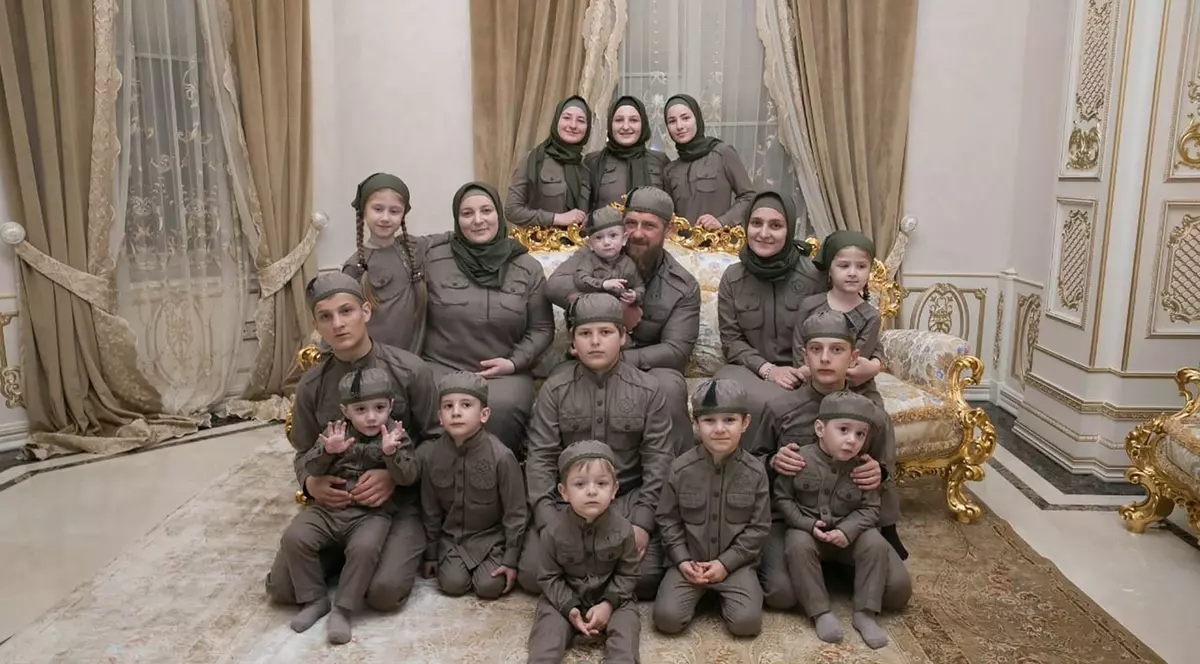 Conducerea de stat în Cecenia: 30% rude, 23% consăteni, 12% prieteni. Liderul Ramzan Kadîrov: „Numesc oameni în care am încredere”