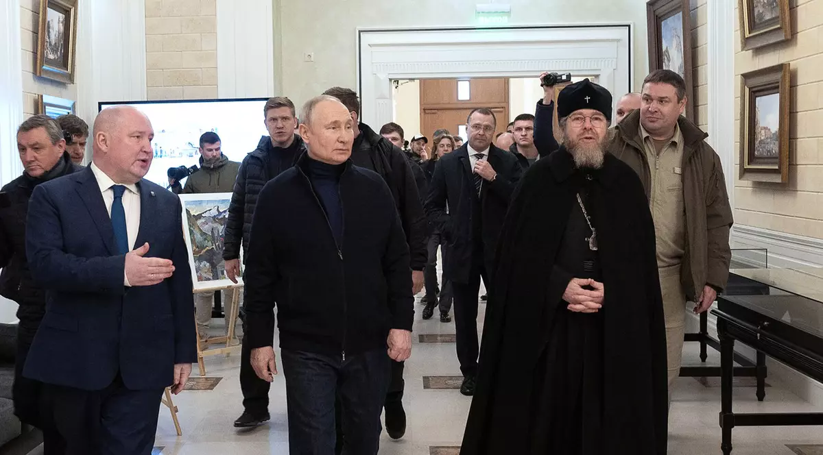 Război în Ucraina, ziua 388 | Ucraina promite să expulzeze Rusia din toate teritoriile ocupate. Putin a venit în vizită la Sevastopol