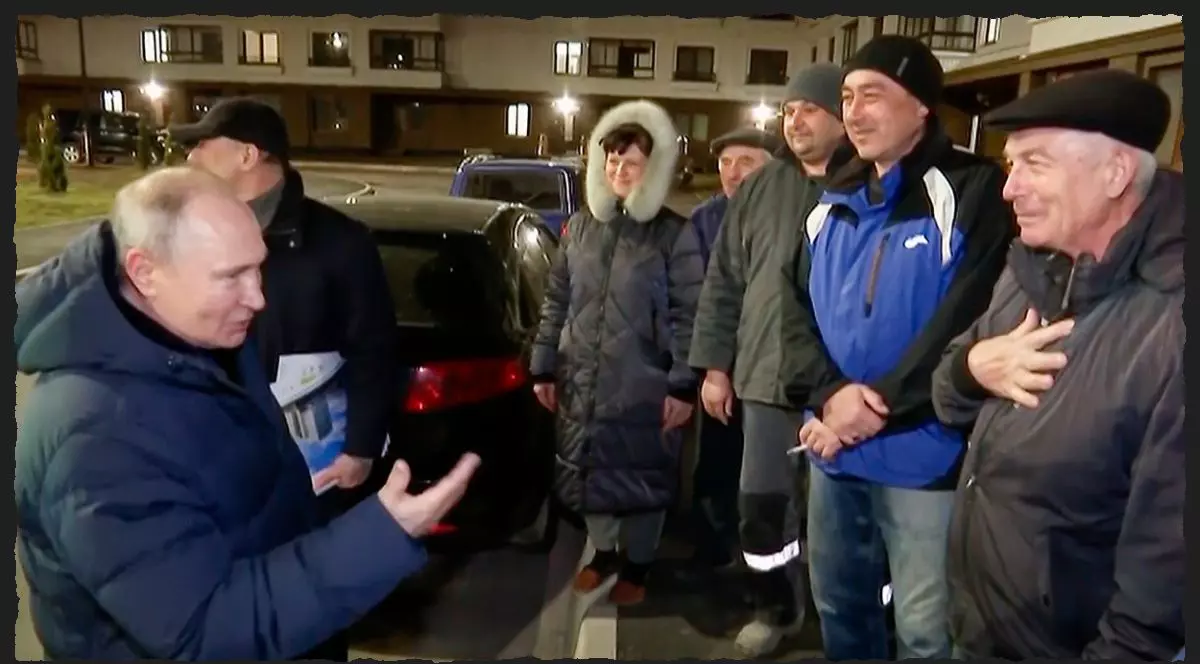 Dialogul dintre Putin și localnici din Mariupol, potrivit presei ruse: „Eu am 70 de ani și rămăsem fără nimic…”. Ce a urmat