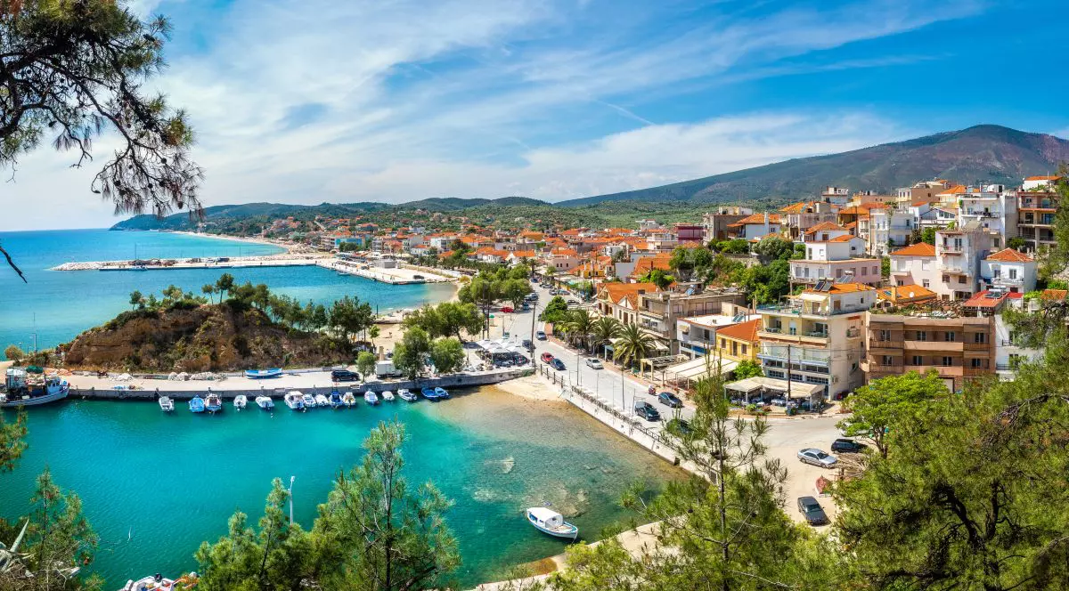 Vom plăti mai mult pentru o vacanță în Thassos, anul acesta. Creșterile de tarife anunțate de hotelierii greci