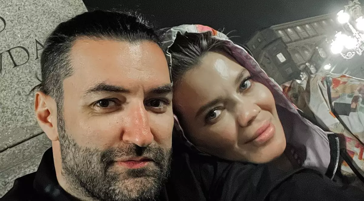 Imagine rară cu Smiley alături de mama lui și de bunica: „Să ne bucurăm de fericire”. Din poză nu lipsesc Gina Pistol și fiica Josephine