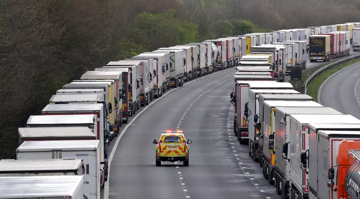 VIDEO Șofer român de TIR, în lacrimi în fața unui judecător din Olanda: „O să-mi vând toate camioanele, nu mai vreau să fac asta vreodată”
