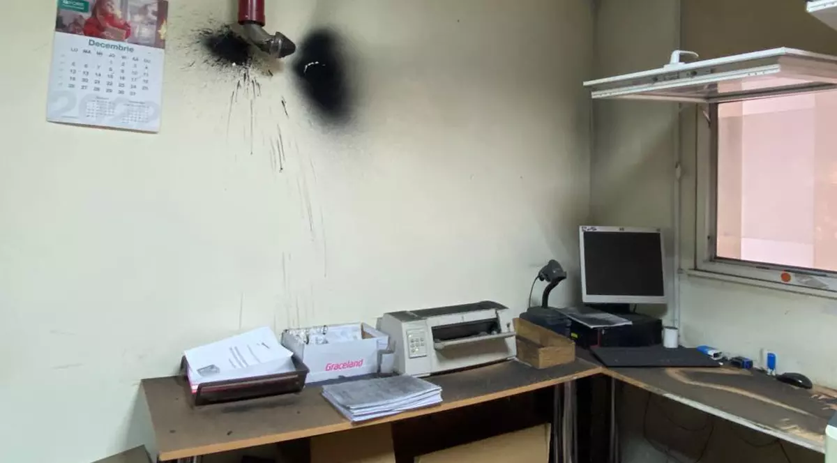 Alarmă de incendiu la Serviciul Permise şi Înmatriculări din Dolj. A fost un scurtcircuit la panoul de comandă