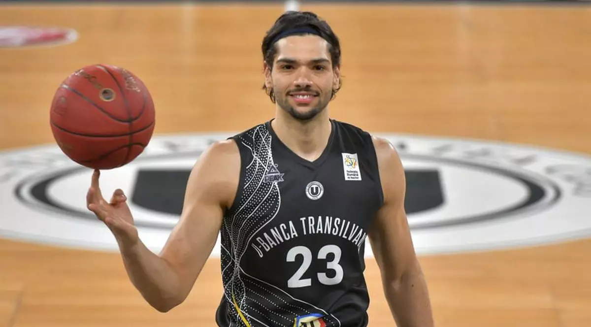 INTERVIU. Venit de la 10.000 de km distanță, tocmai la Cluj, un brazilian a descoperit bunătatea oamenilor și deliciul coastelor de porc românești: „Cele mai bune!”