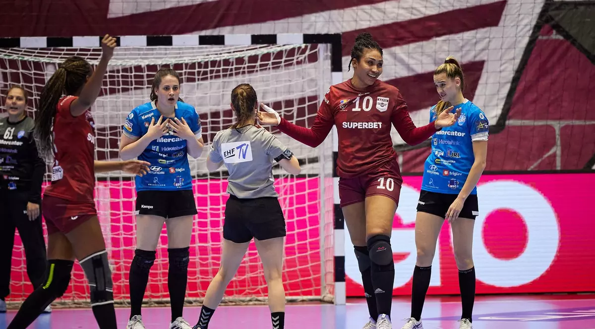Rapidistele au pierdut categoric meciul cu Vipers, campioana en-titre, prima manșă a sferturilor Ligii Campionilor la handbal