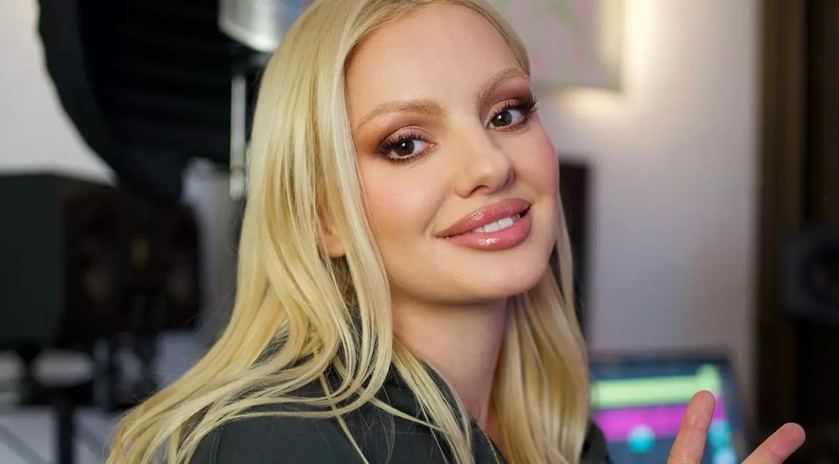 Alexandra Stan, cuplată de presa din Turcia cu un fotbalist mai mic decât ea. Cine e sportivul cu care se zvonește că se iubește