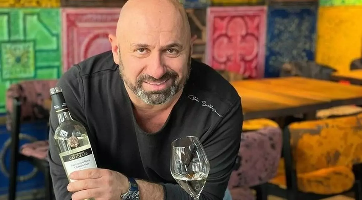 Cât trebuie să scoată românii din buzunar pentru un cozonac făcut de chef Cătălin Scărlătescu