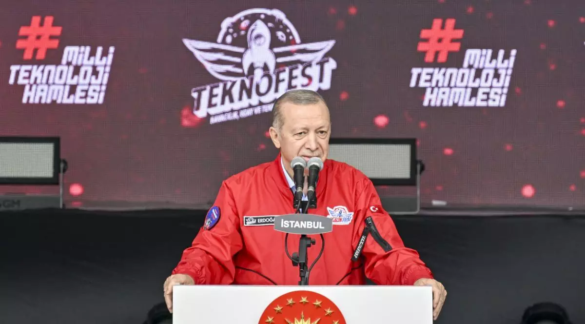 Recep Erdogan a apărut din nou în public după ce renunțase să mai participe la evenimente din cauza unei gastroenterite