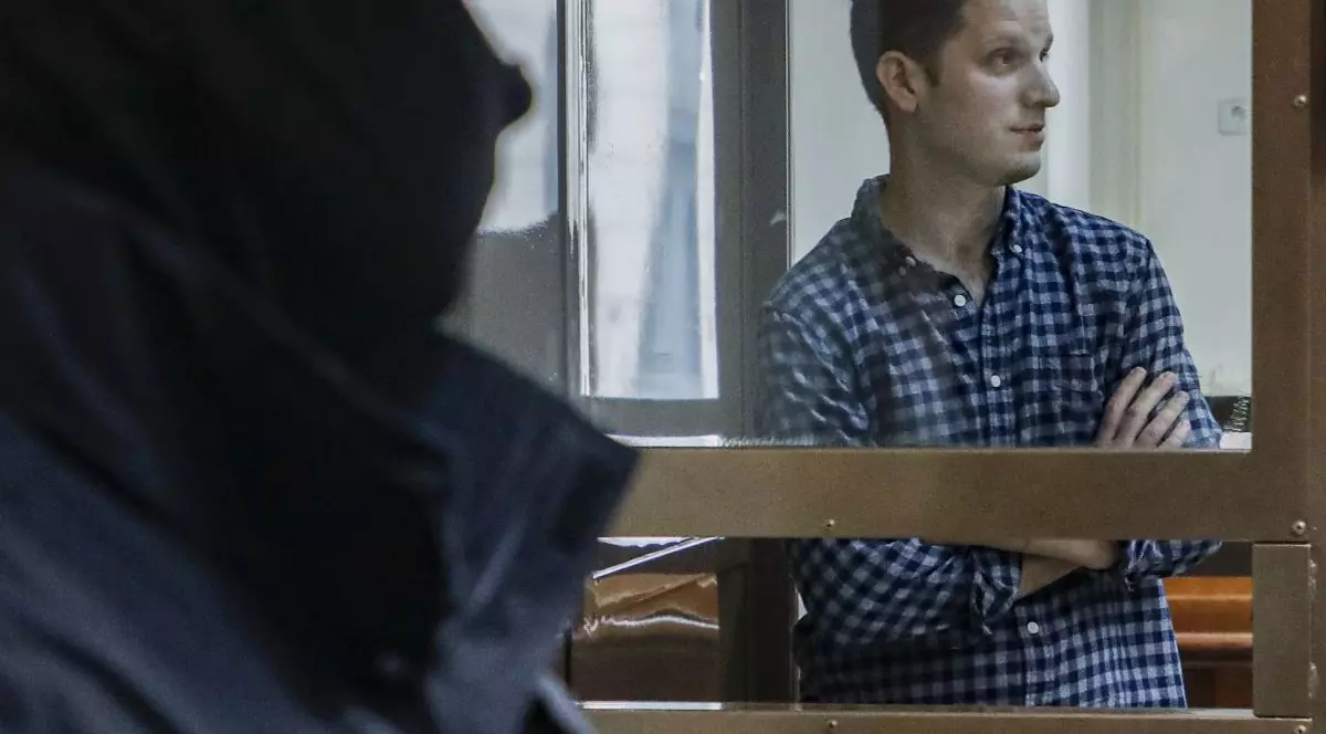 Peste 300 de foști corespondenți la Moscova cer guvernului rus eliberarea jurnalistului american Evan Gershkovich