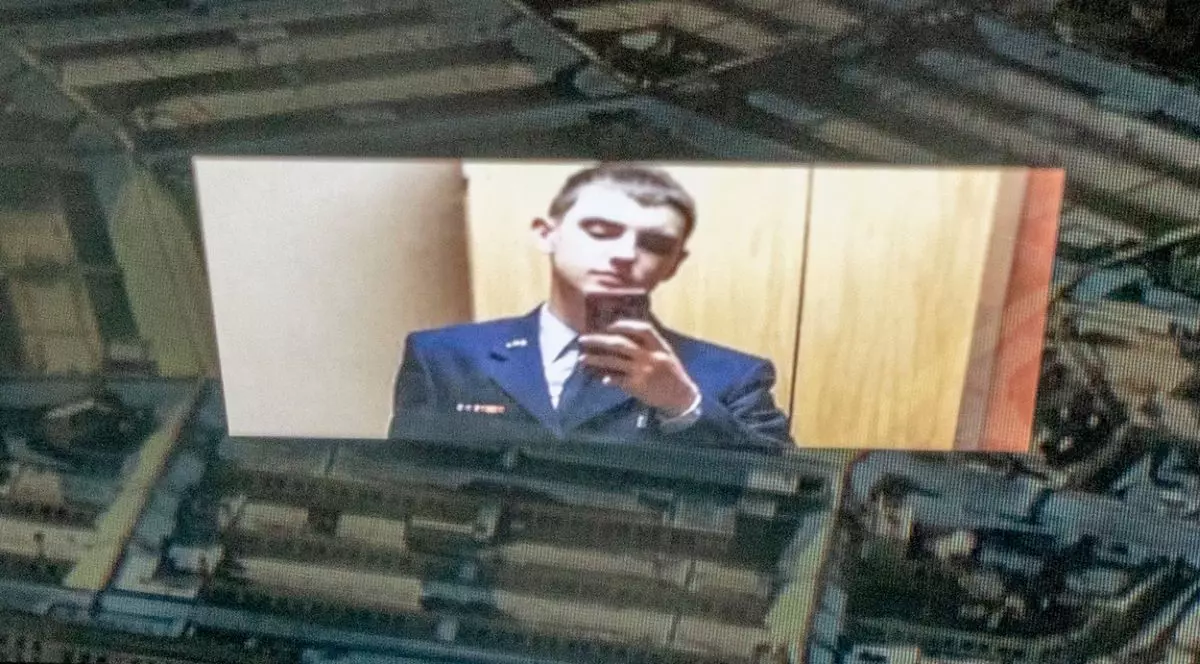 „Accesul la unele informații clasificate e năucitor de larg”. Cum poate ajunge un tânăr dintr-o unitate militară obscură să dezvăluie secretele SUA