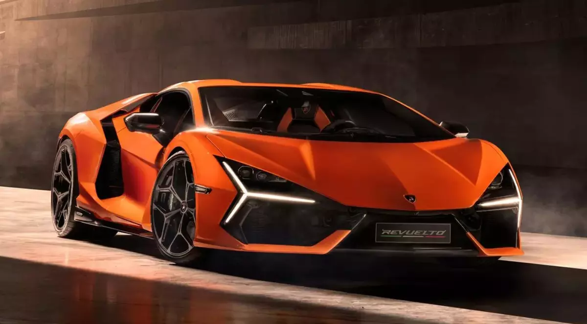 Lamborghini Revuelto: putere devastatoare, hibridizare avansată și cutie cu dublu ambreiaj