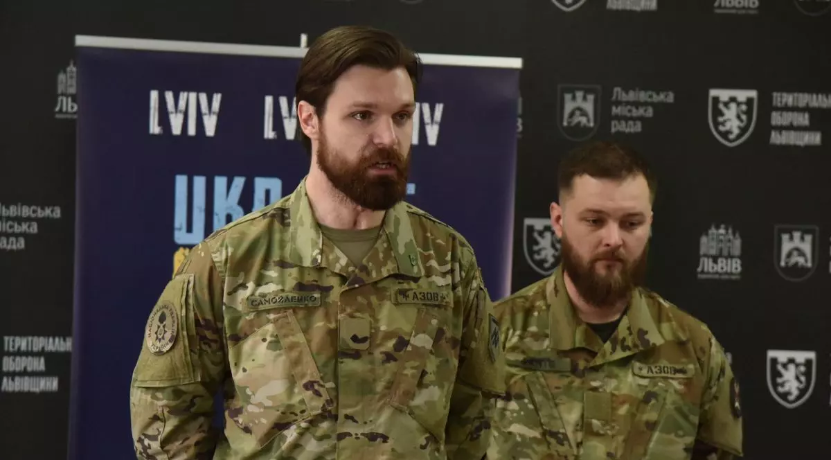 Decimată în Mariupol, brigada Azov face eforturi să-și reconstruiască efectivele, pentru a participa la contraofensiva ucraineană