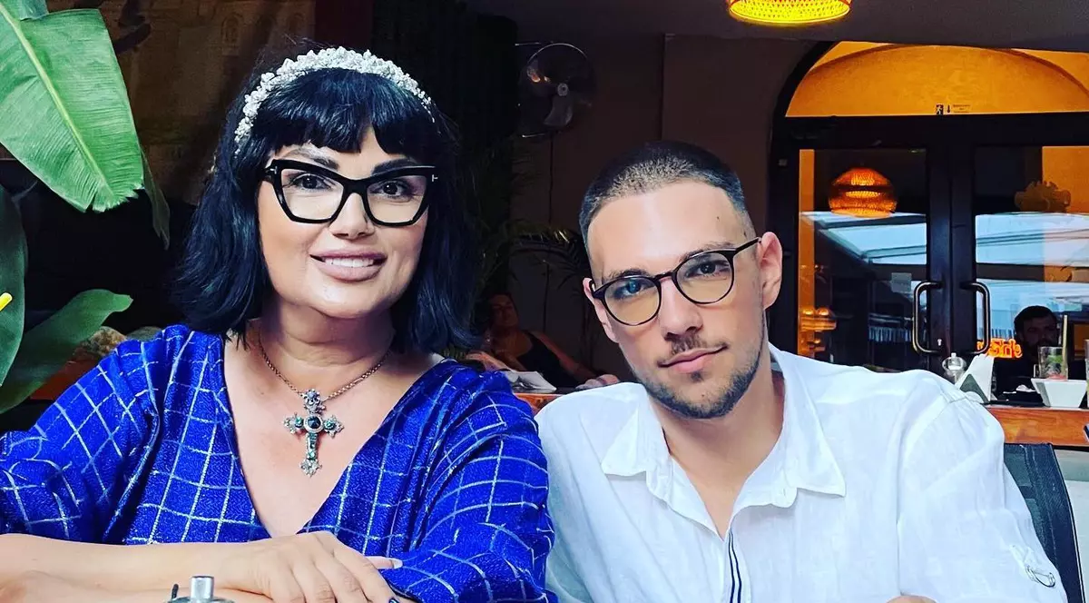 Ozana Barabancea și Andrew
