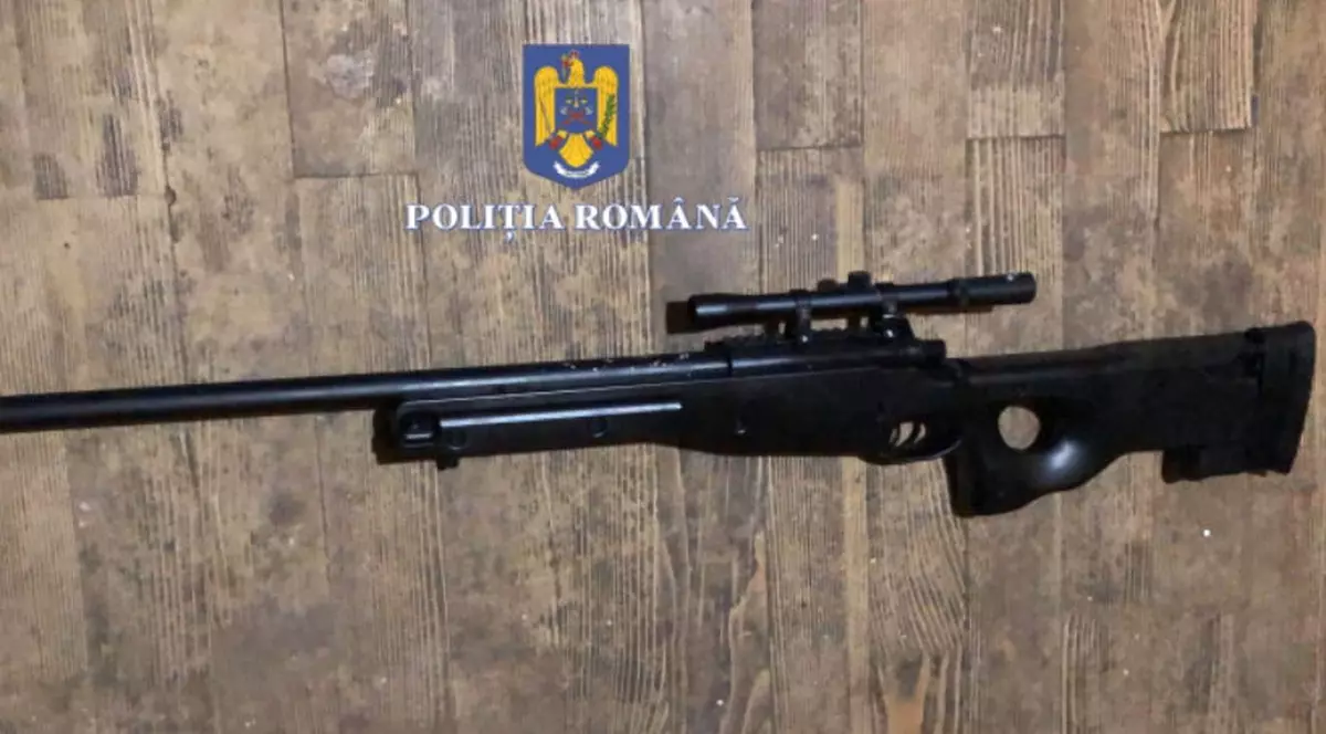 Poliția a efectuat 100 de percheziții într-un dosar de comercializare ilegală de arme neletale și muniție
