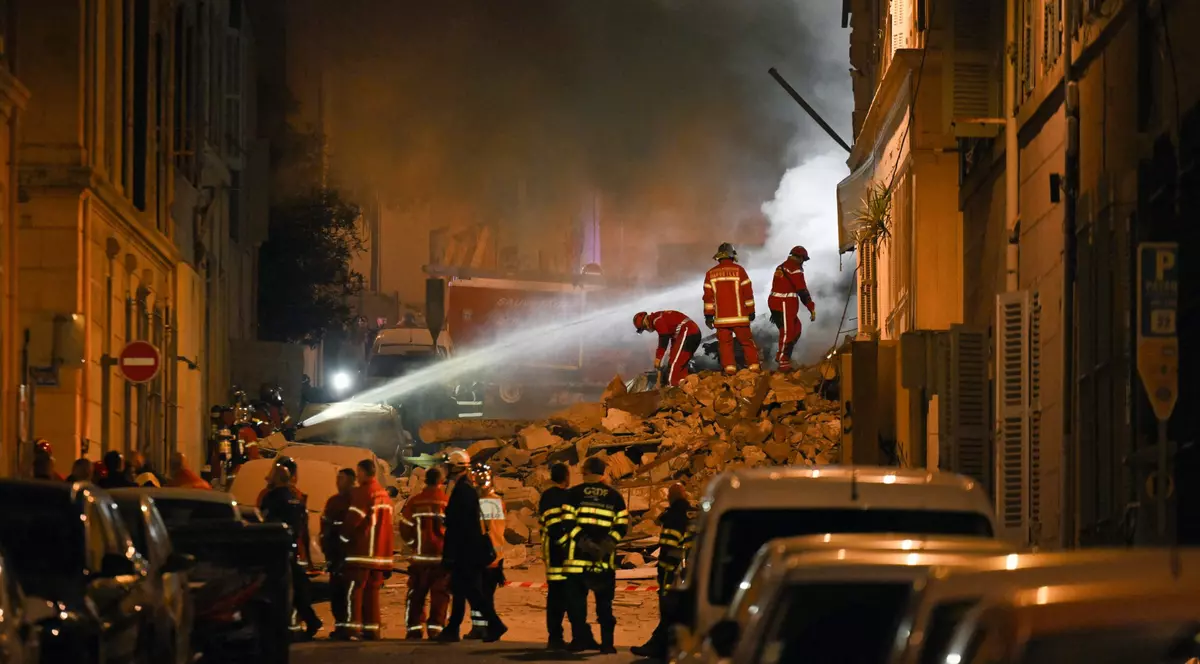 Imagini dramatice din Marsilia, unde un bloc de patru etaje s-a prăbușit în urma unei explozii