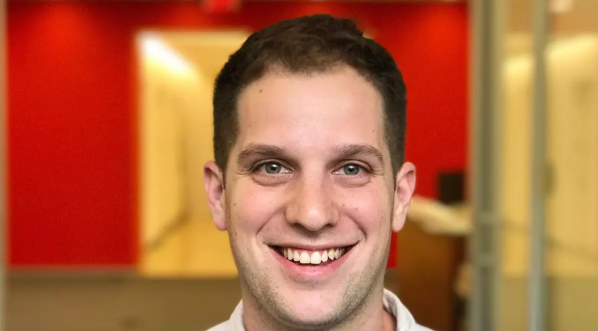 Kremlinul susține că jurnalistul american Evan Gershkovich a „încălcat” legea, în timp ce Biden califică arestarea acestuia drept „total ilegală”