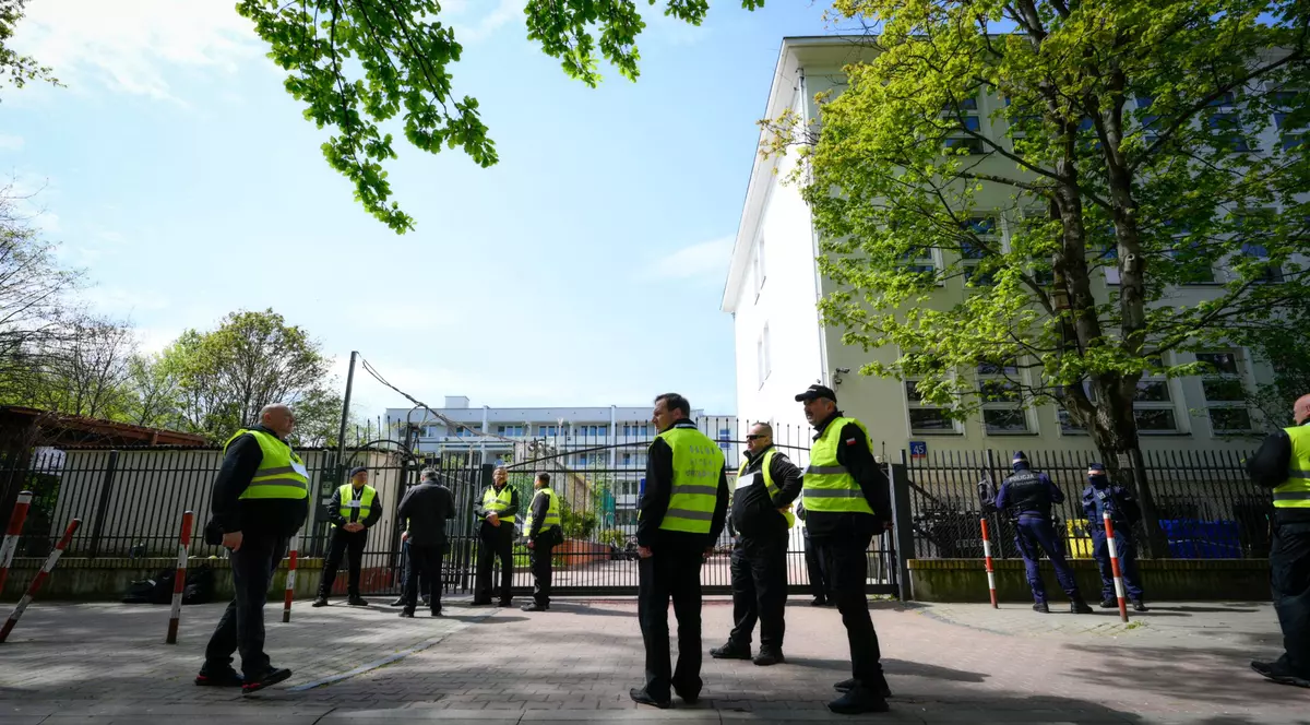 Reacția Rusiei după ce Polonia a confiscat clădirea liceului rus din Varşovia: „Pasul este atât de obraznic, încât nu va rămâne fără o reacţie”