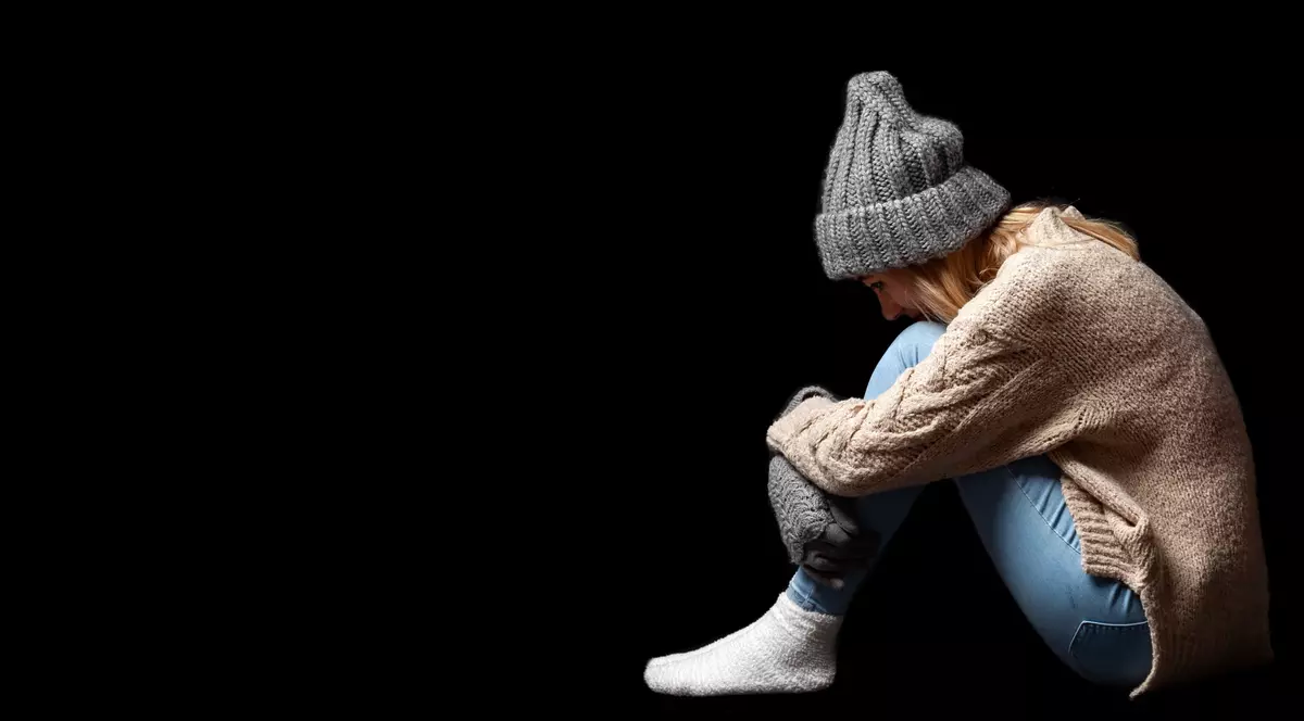 Adolescentă acuzată că și-a ucis bebelușul după ce a născut "brusc și neașteptat" în sufrageria ei, la 15 ani